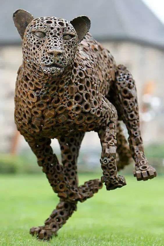 Cheater sculpture made of nuts